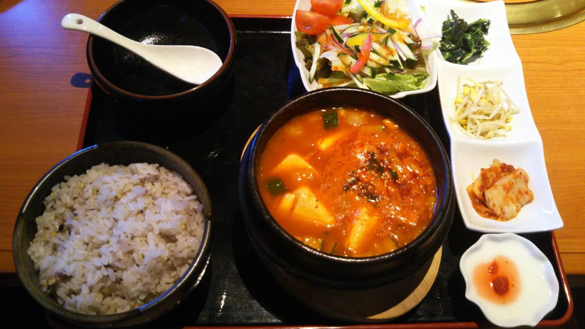 牛タンの旨味と歴史が紡ぐ旅する味覚とお土産グルメ体験の魅力